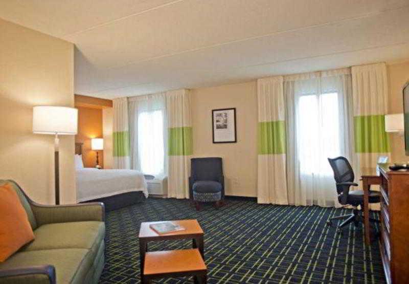 Fairfield Inn & Suites By Marriott Валдоста Екстериор снимка
