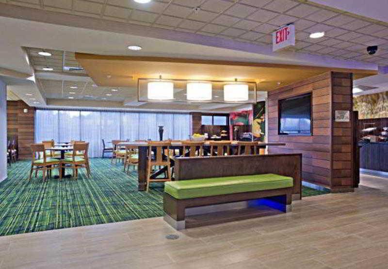 Fairfield Inn & Suites By Marriott Валдоста Екстериор снимка