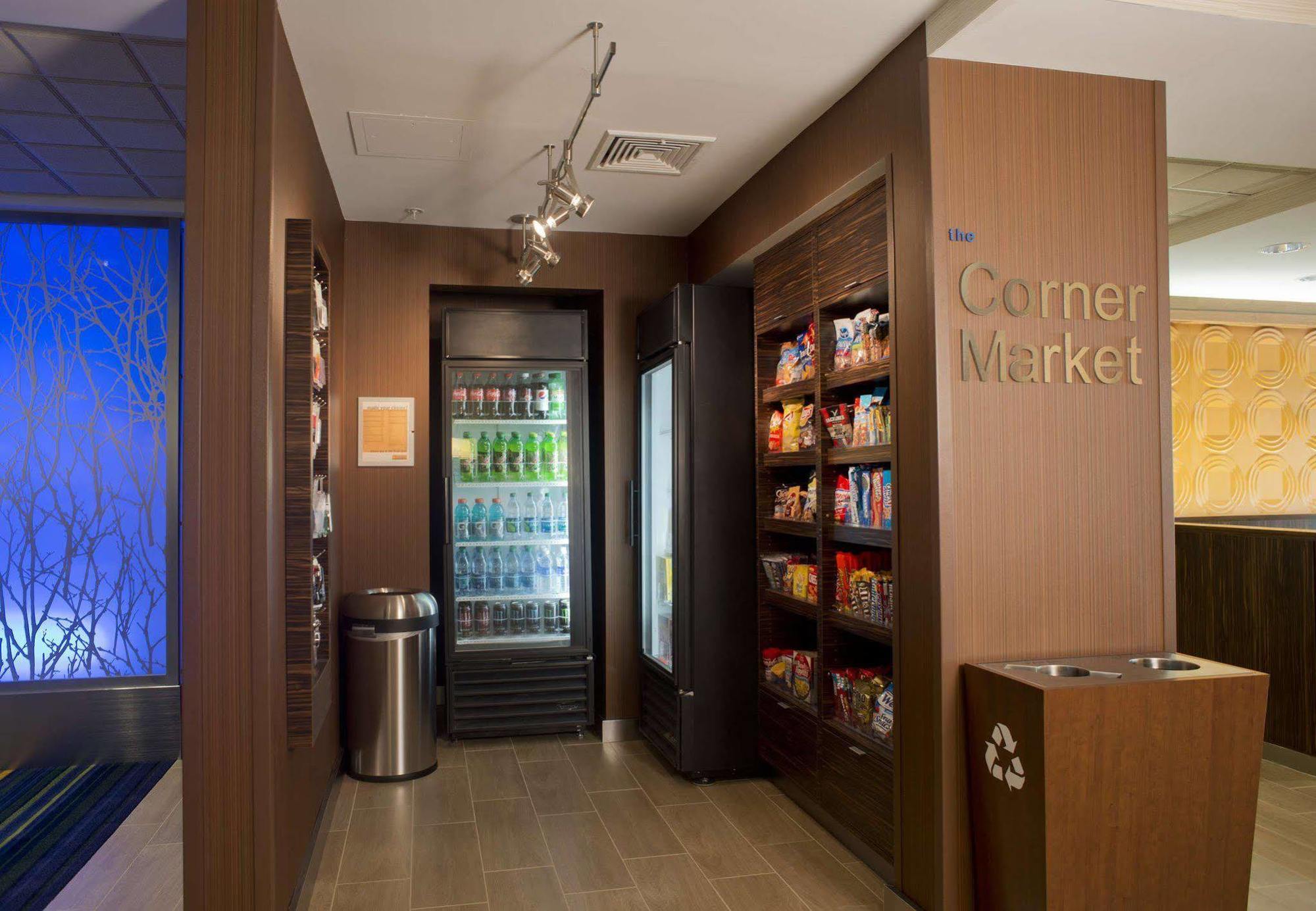 Fairfield Inn & Suites By Marriott Валдоста Екстериор снимка